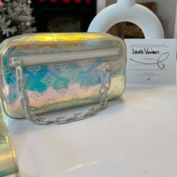 Louis Vuitton Pochette Volga Prism - Picture 3 of 16